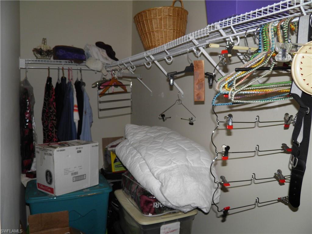 LAUREL OAKS - Residential