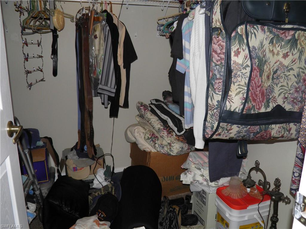 LAUREL OAKS - Residential