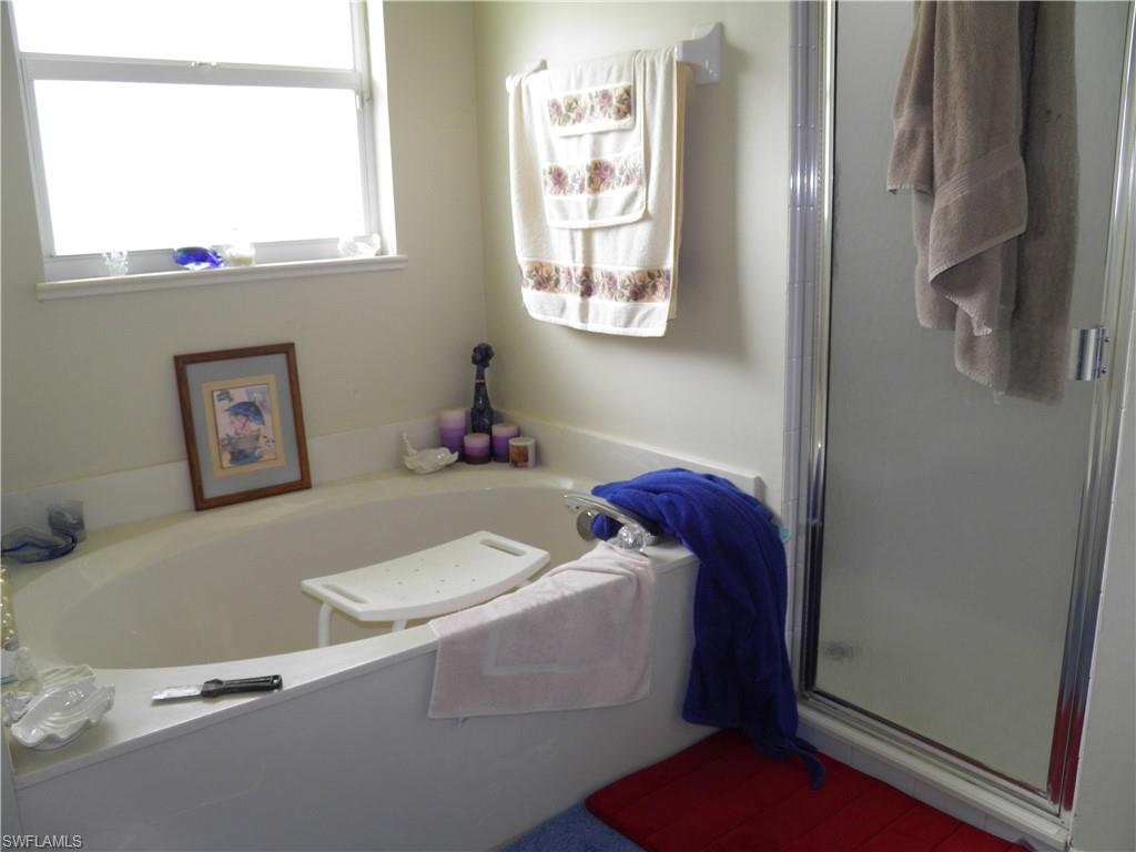 LAUREL OAKS - Residential