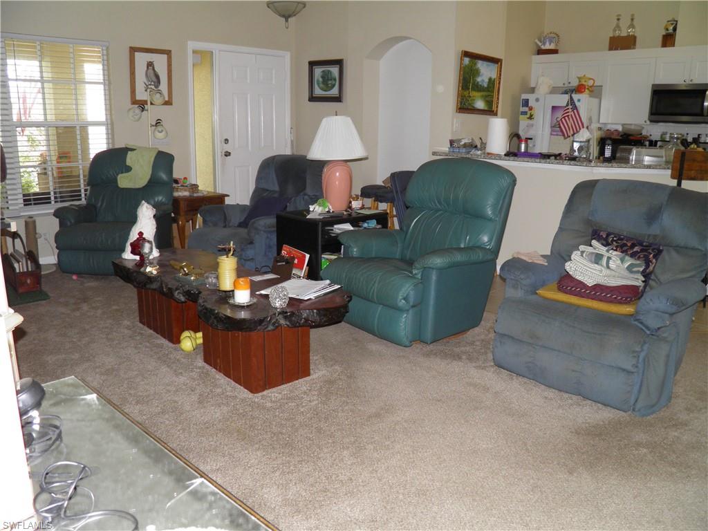 LAUREL OAKS - Residential