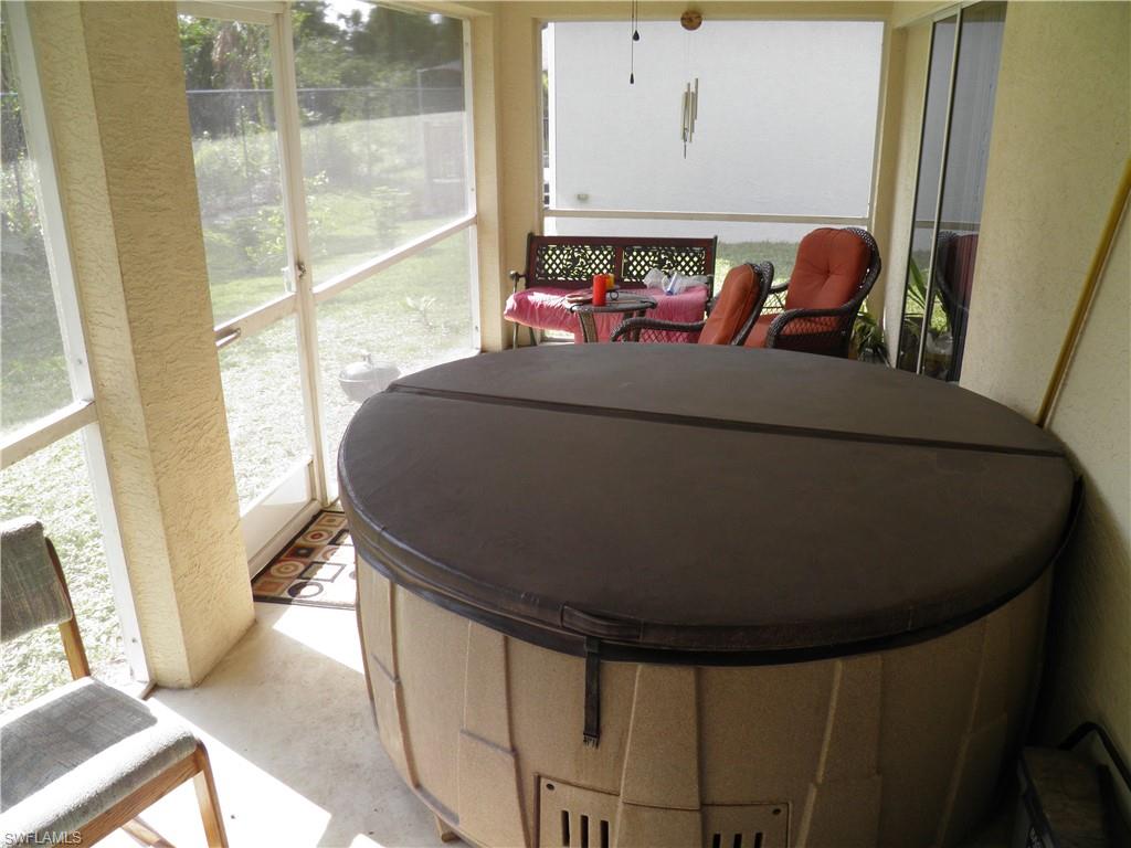 LAUREL OAKS - Residential