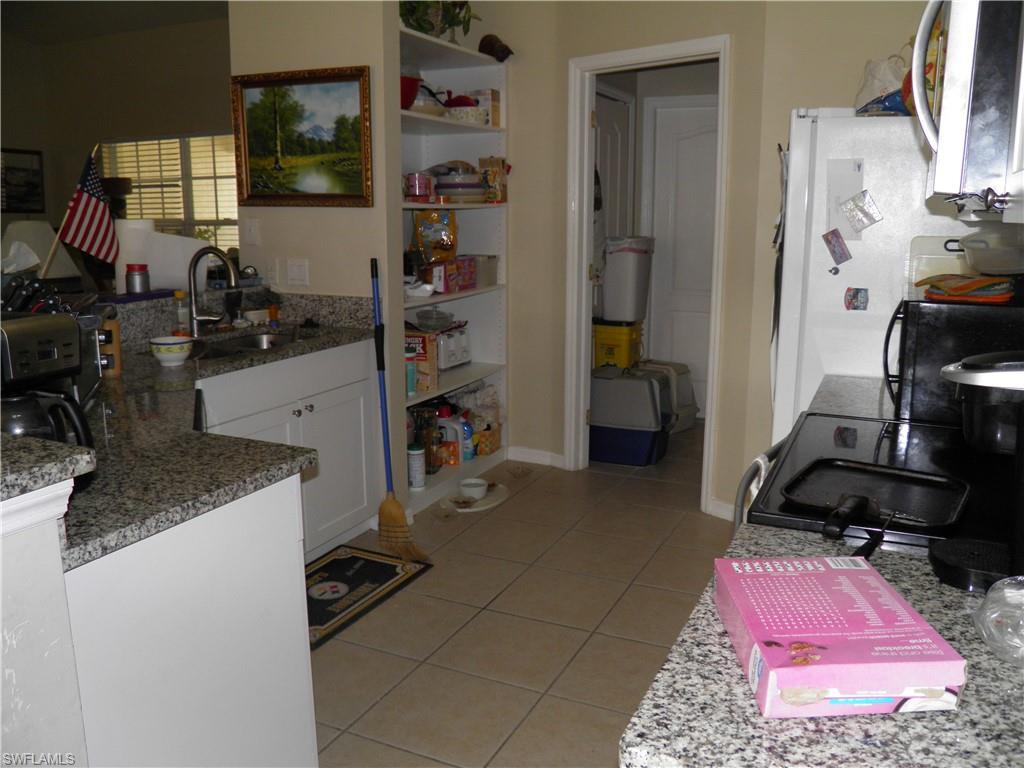 LAUREL OAKS - Residential