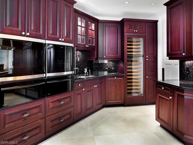 SEASONS AT NAPLES CAY - Residential