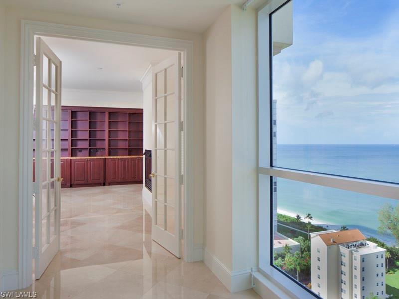 SEASONS AT NAPLES CAY - Residential