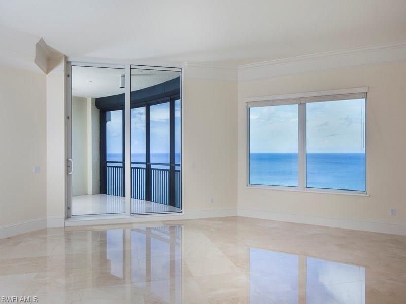 SEASONS AT NAPLES CAY - Residential