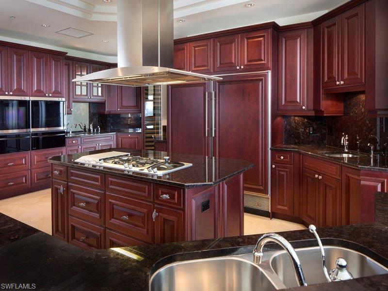 SEASONS AT NAPLES CAY - Residential