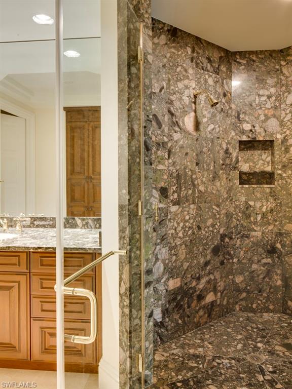 SEASONS AT NAPLES CAY - Residential