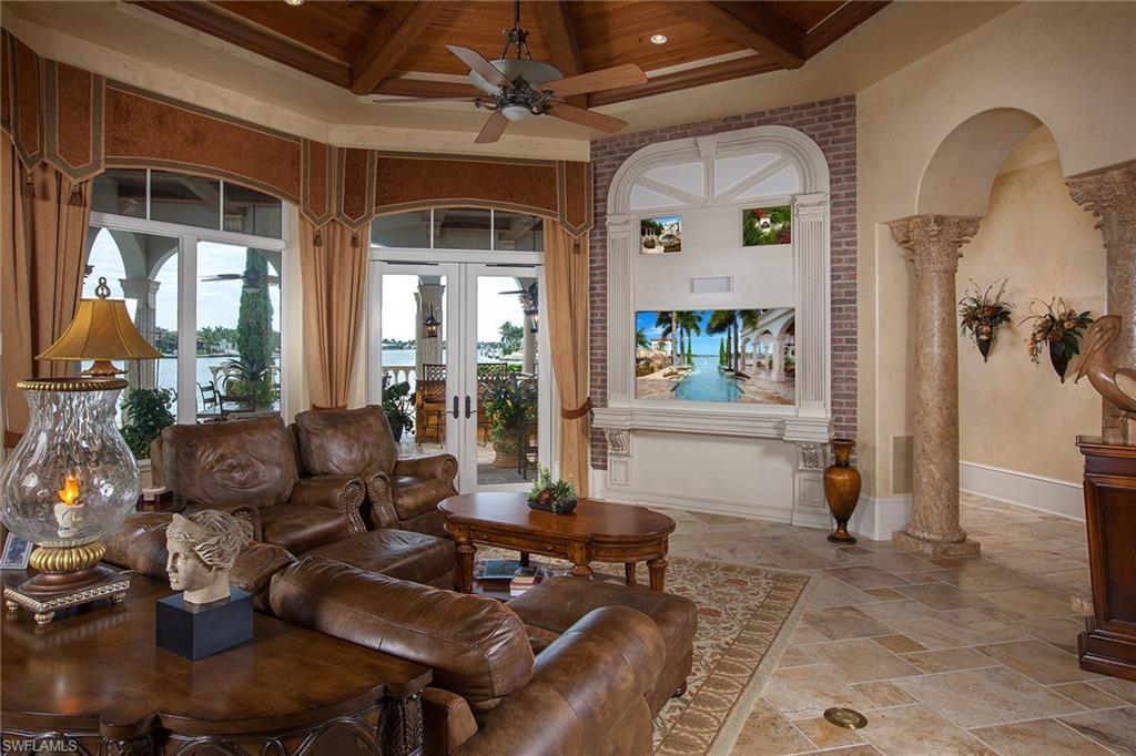 MARCO BEACH - Residential