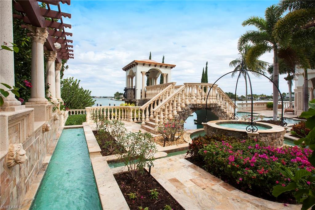 MARCO BEACH - Residential