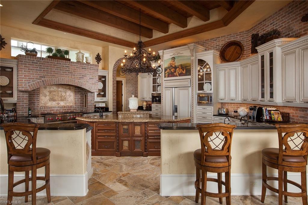 MARCO BEACH - Residential