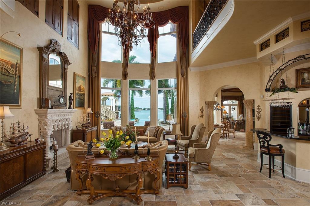 MARCO BEACH - Residential