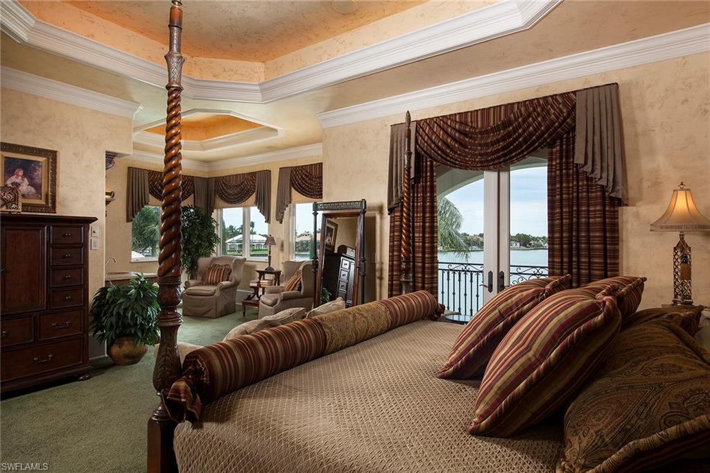 MARCO BEACH - Residential