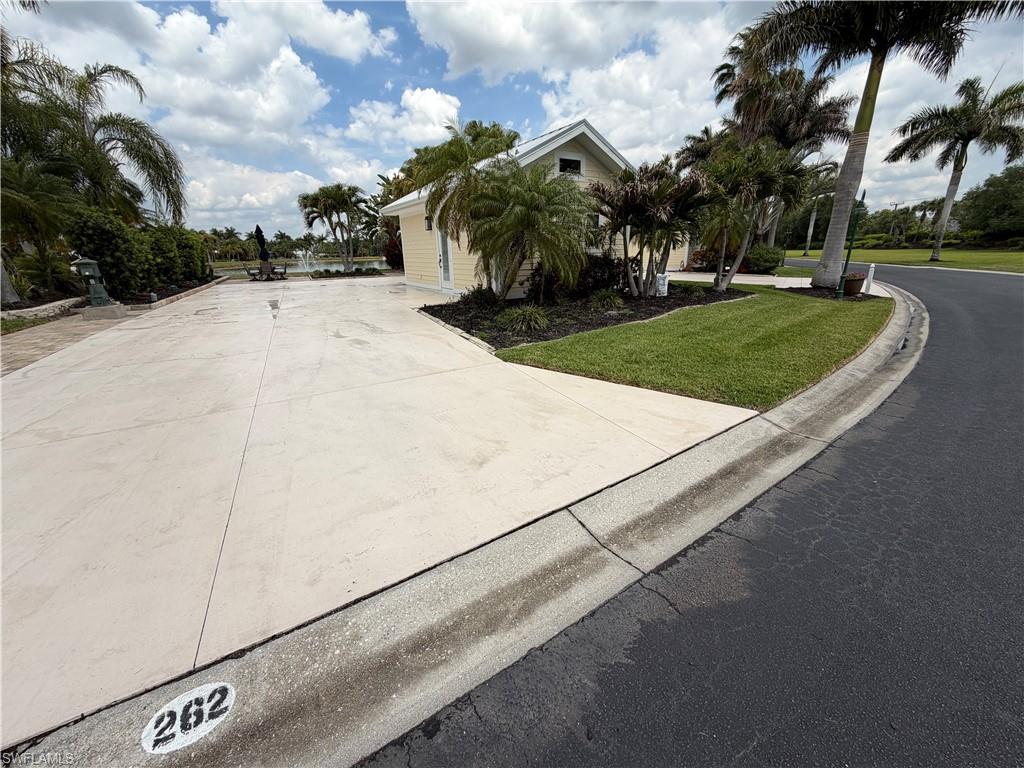 RIVERBEND MOTORCOACH RESORT - Land