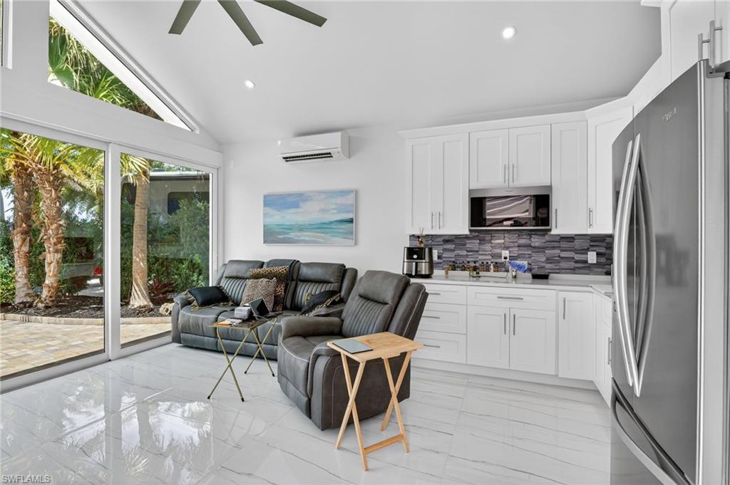 RIVERBEND MOTORCOACH RESORT - Land