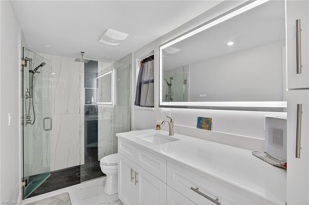 RIVERBEND MOTORCOACH RESORT - Land