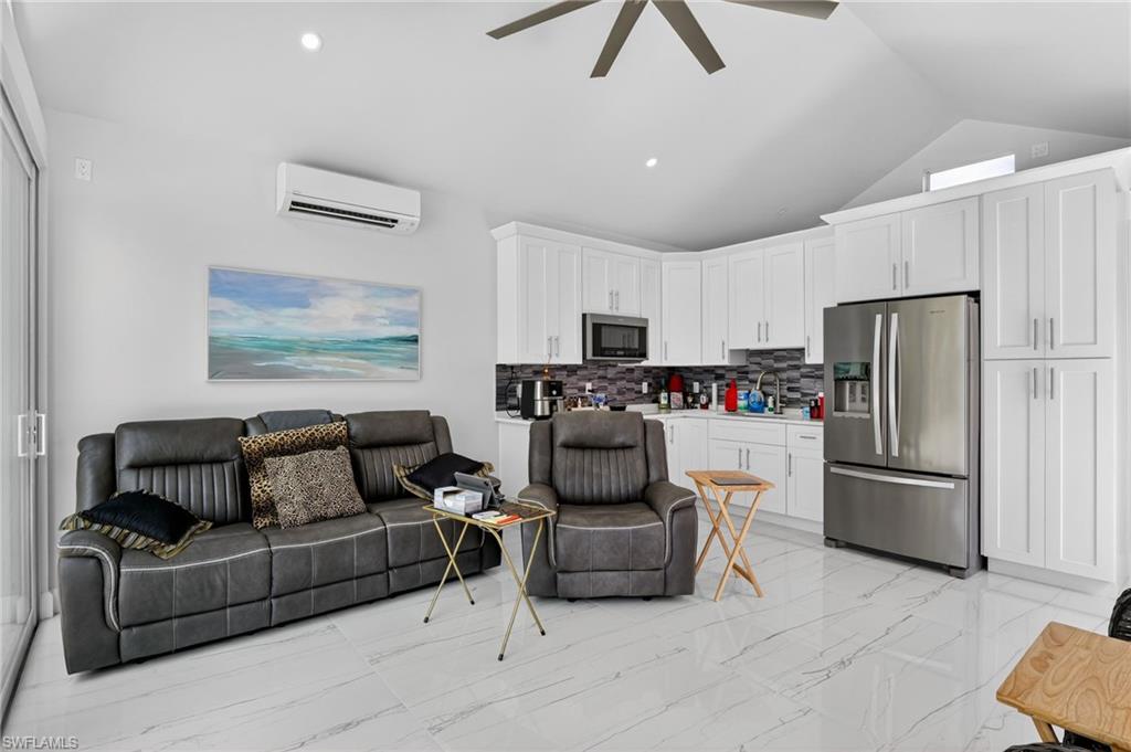 RIVERBEND MOTORCOACH RESORT - Land