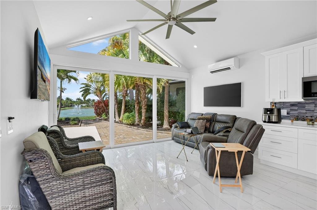 RIVERBEND MOTORCOACH RESORT - Land