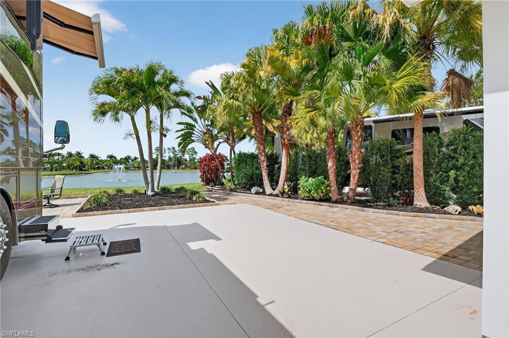 RIVERBEND MOTORCOACH RESORT - Land