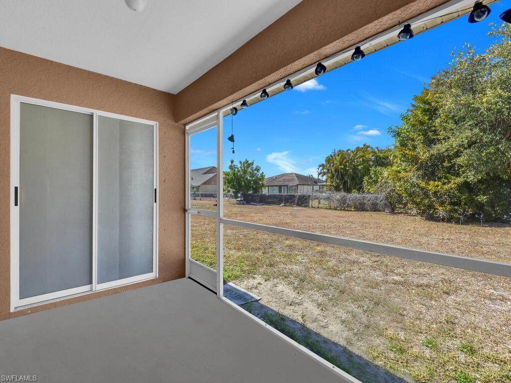 CAPE CORAL - Residential