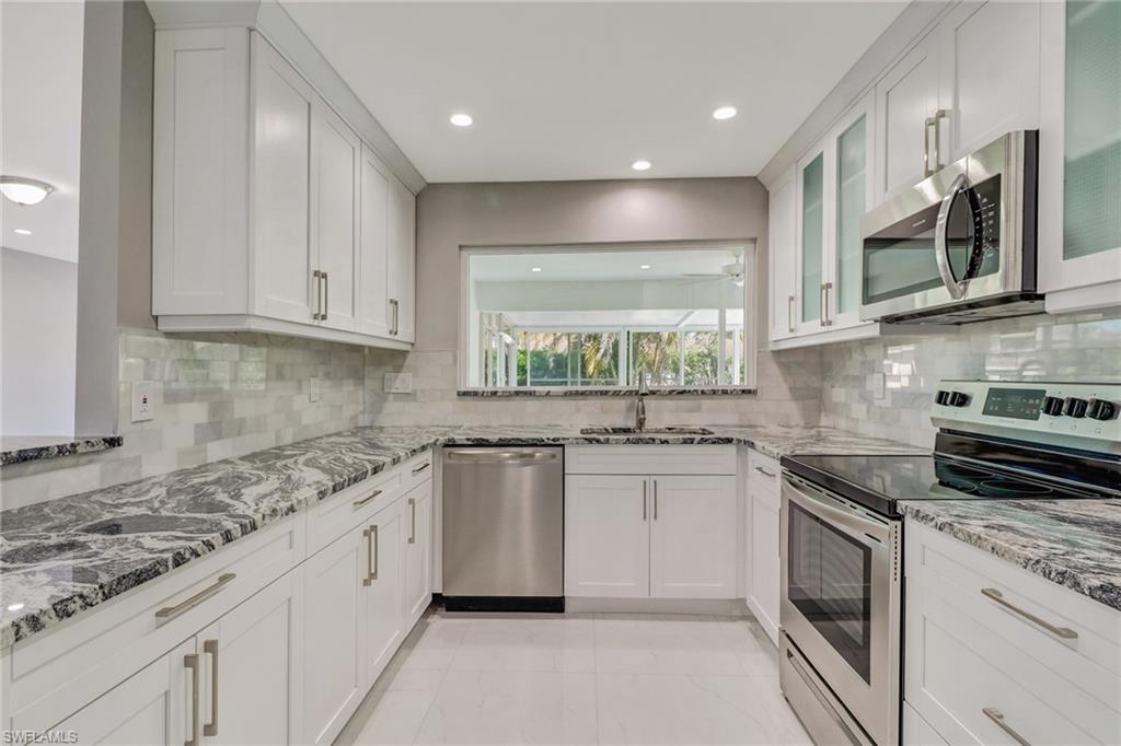 LELY GOLF ESTATES - Residential