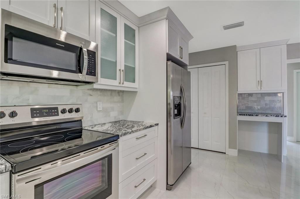 LELY GOLF ESTATES - Residential