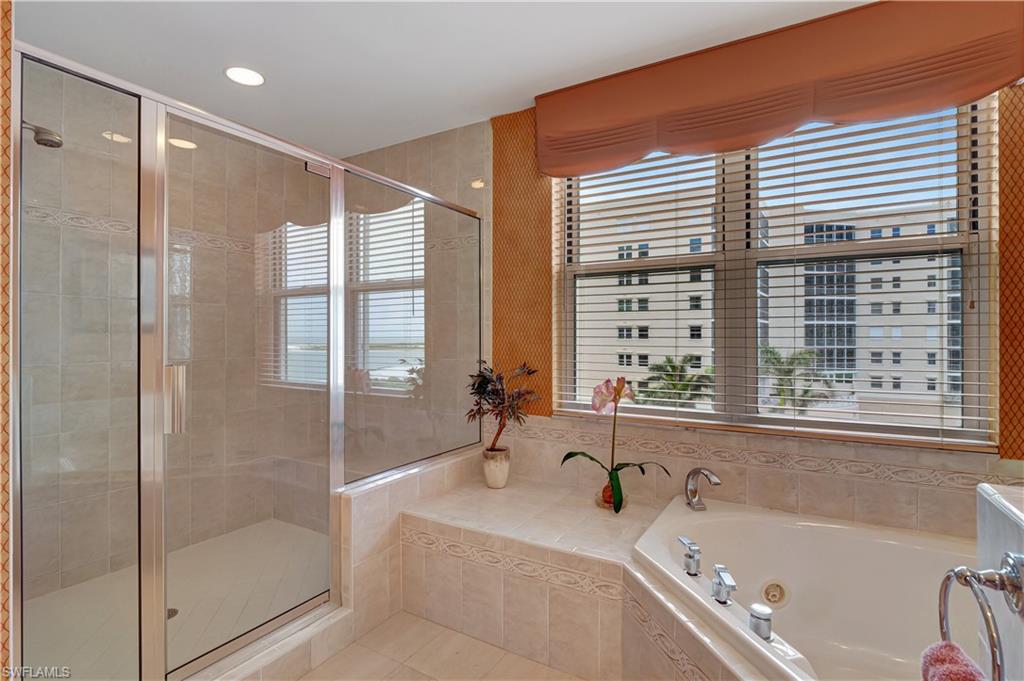 RIVIERA - Residential