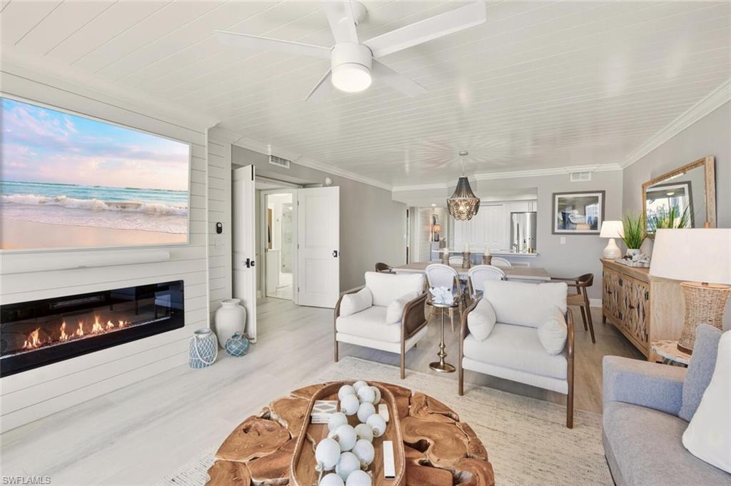 CHATEAU VANDERBILT - Residential Lease