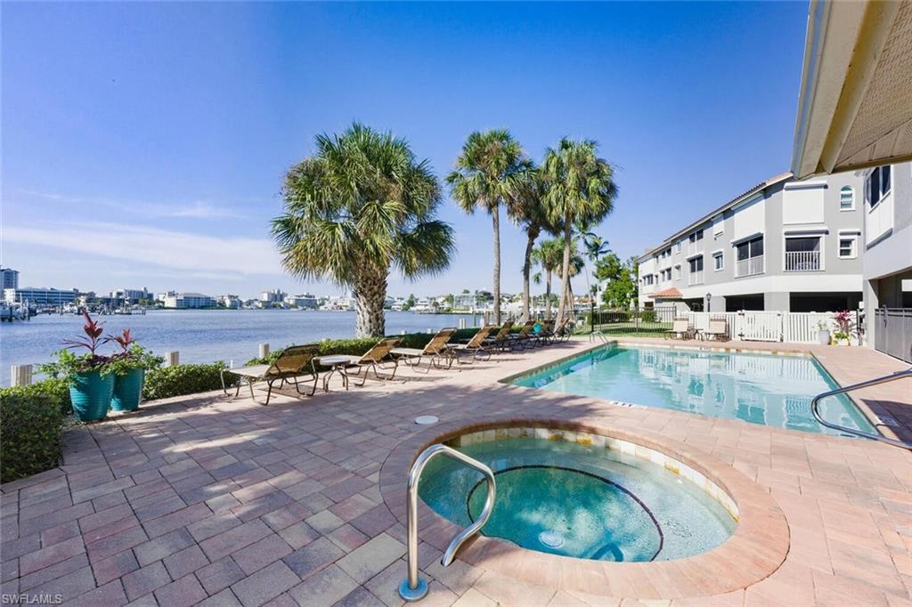 CHATEAU VANDERBILT - Residential Lease