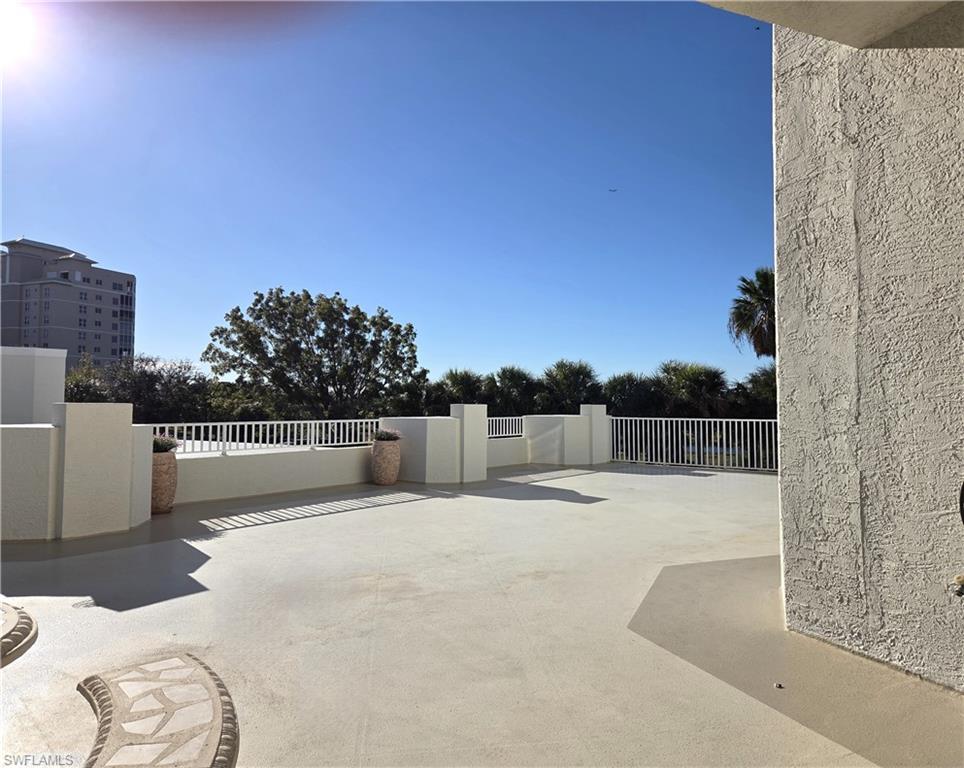 WATERSIDE AT BAY BEACH - Residential