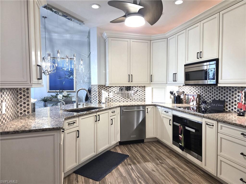 WATERSIDE AT BAY BEACH - Residential