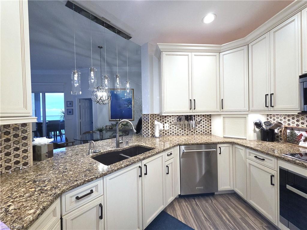 WATERSIDE AT BAY BEACH - Residential