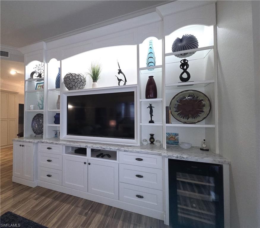 WATERSIDE AT BAY BEACH - Residential