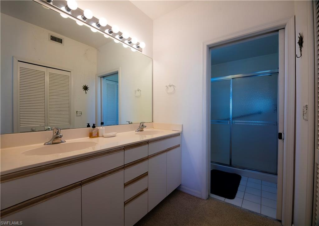 BARRINGTON CLUB - Residential Lease