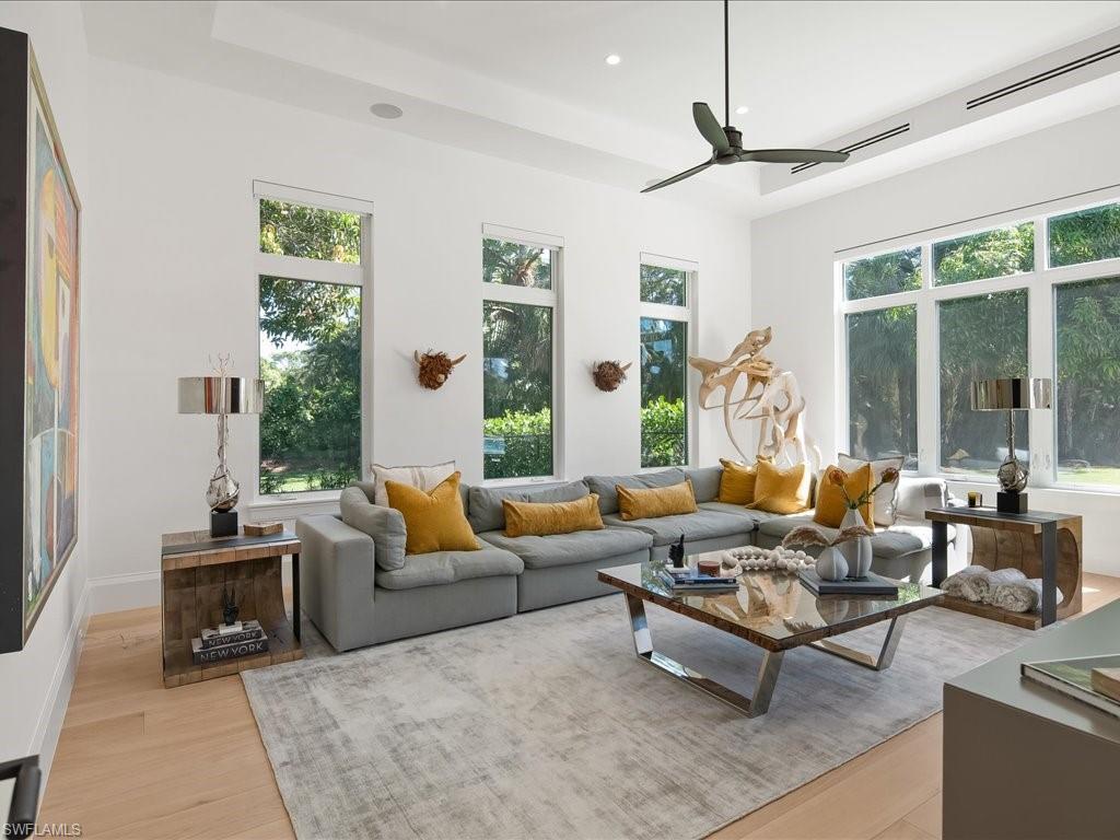 PINE RIDGE - Residential