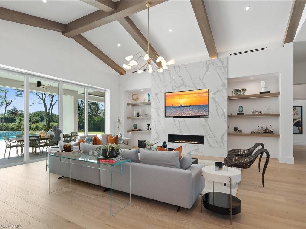 PINE RIDGE - Residential