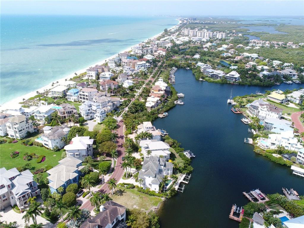 BAREFOOT BEACH - Land