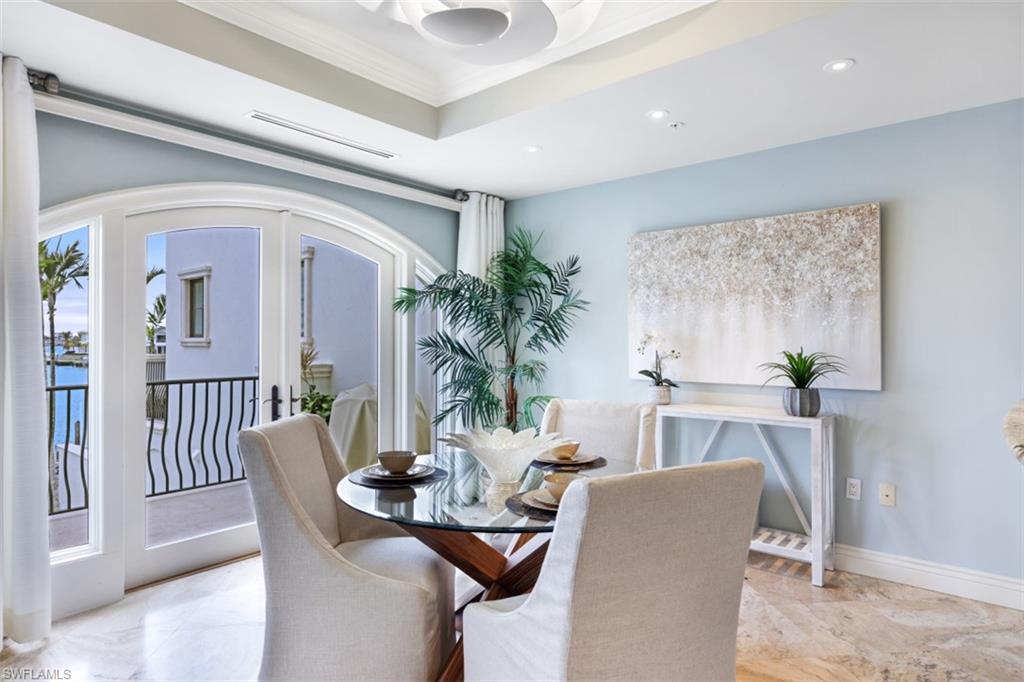 VISTA ROYALE - Residential