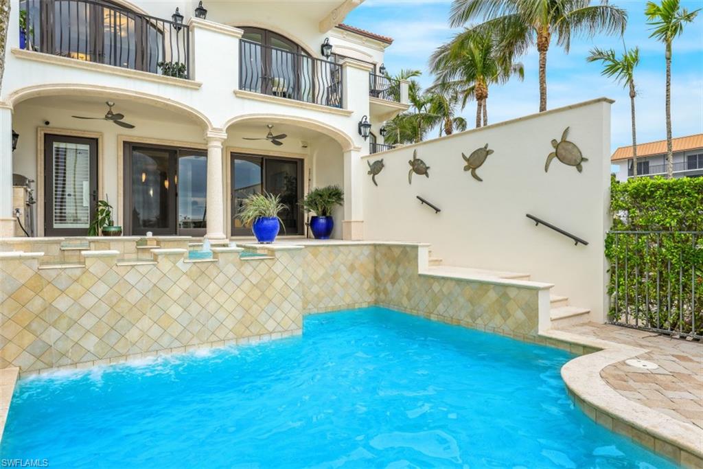 VISTA ROYALE - Residential