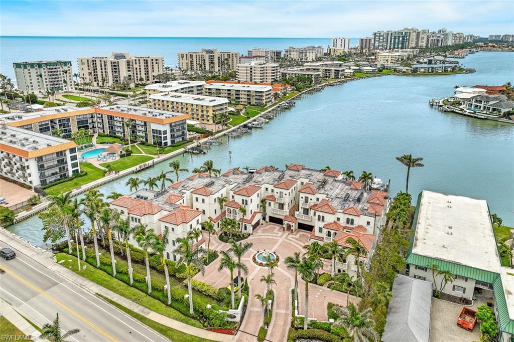 VISTA ROYALE - Residential