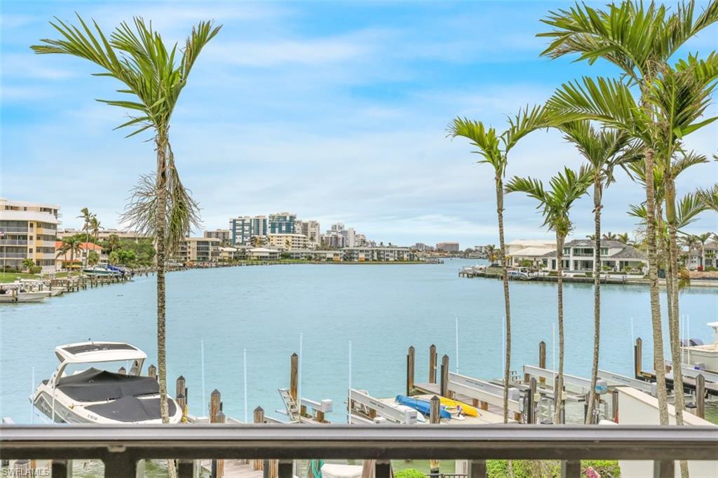 VISTA ROYALE - Residential