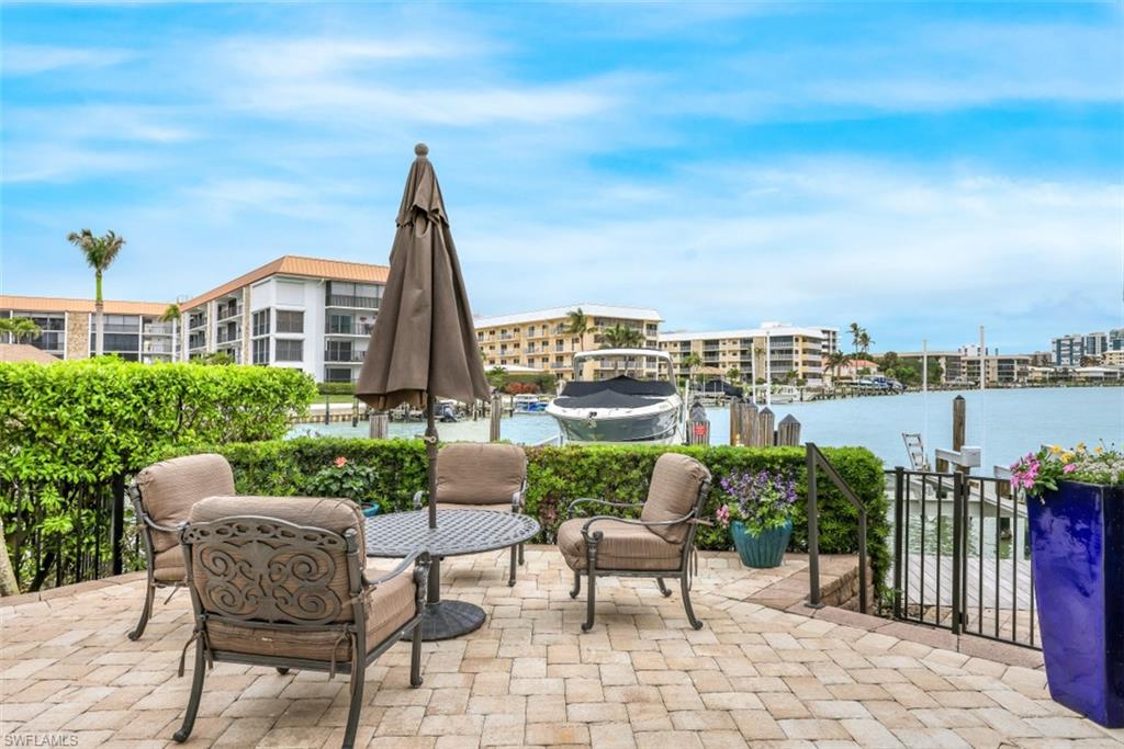 VISTA ROYALE - Residential