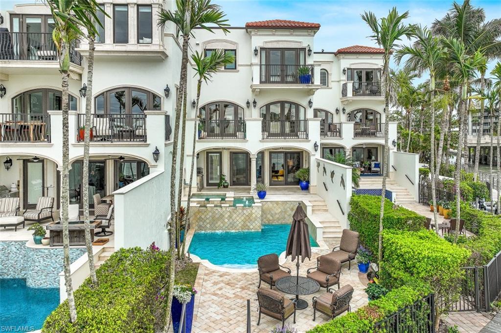 VISTA ROYALE - Residential