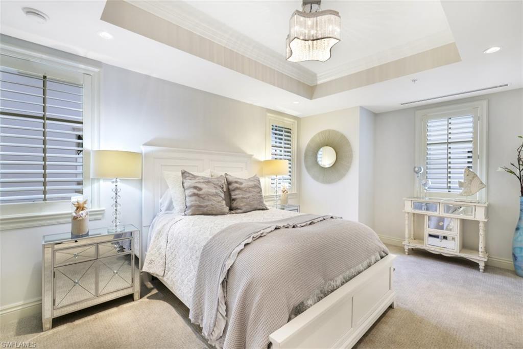 VISTA ROYALE - Residential