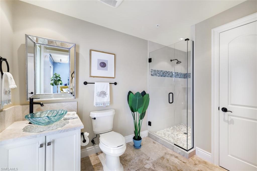 VISTA ROYALE - Residential