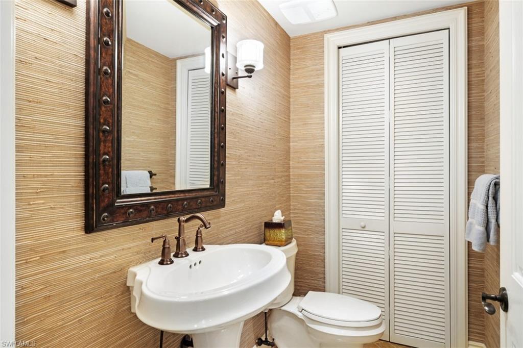 VISTA ROYALE - Residential