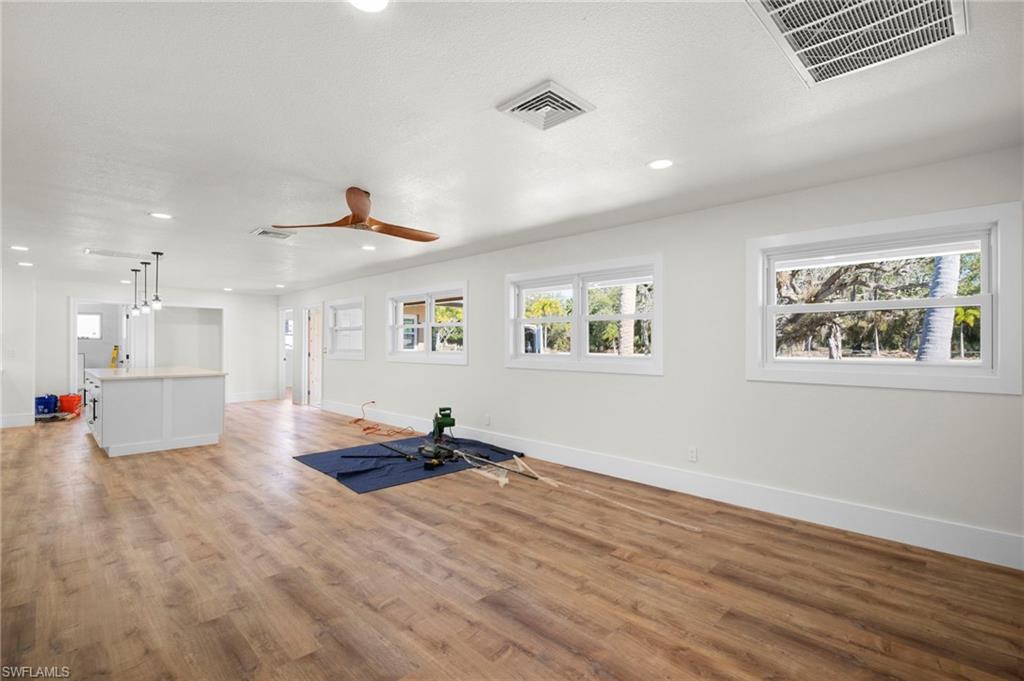 TAMIAMI TERRACE - Residential