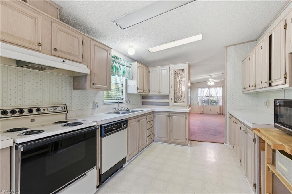 PINE ISLAND VILLAS - Residential