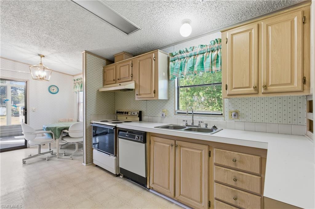 PINE ISLAND VILLAS - Residential