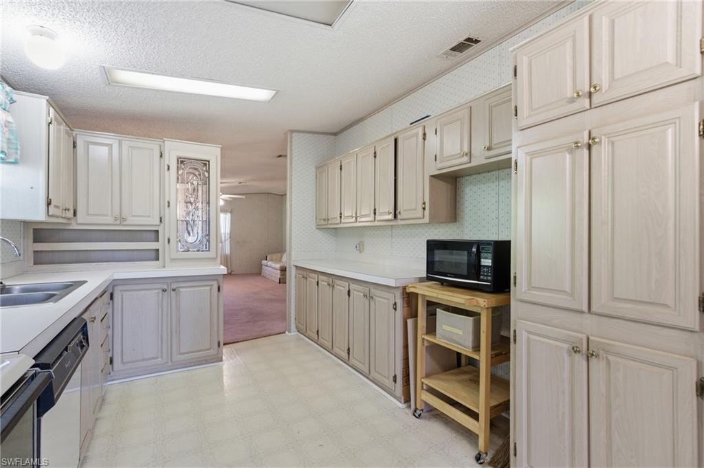 PINE ISLAND VILLAS - Residential