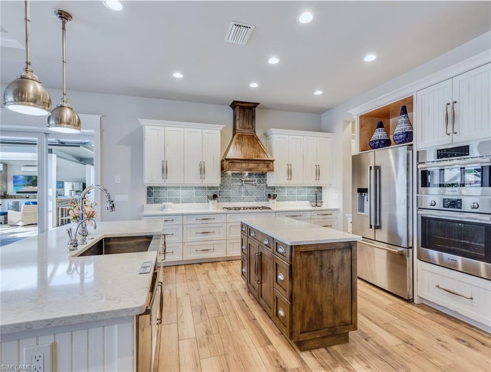 TOWN AND RIVER - Residential